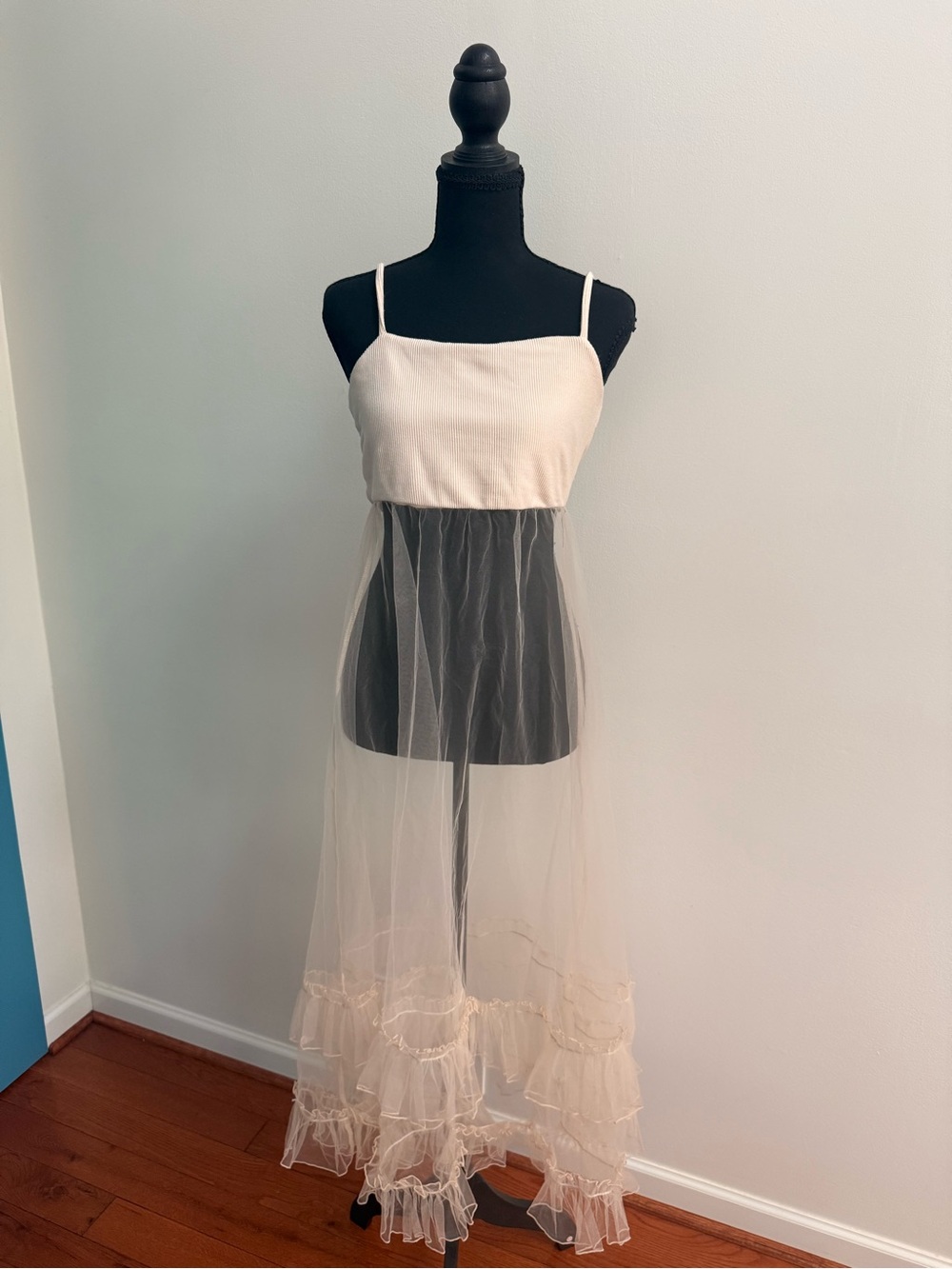 By Anthropologie Sheer Ruffled Tulle Tank Ivory Size S - Picture 3 of 8